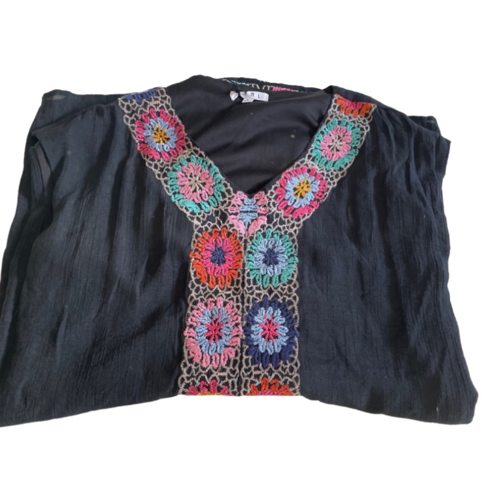 NWT THML Sleeveless Shift Dress with Colorful Embroidery Size L - Picture 3 of 5